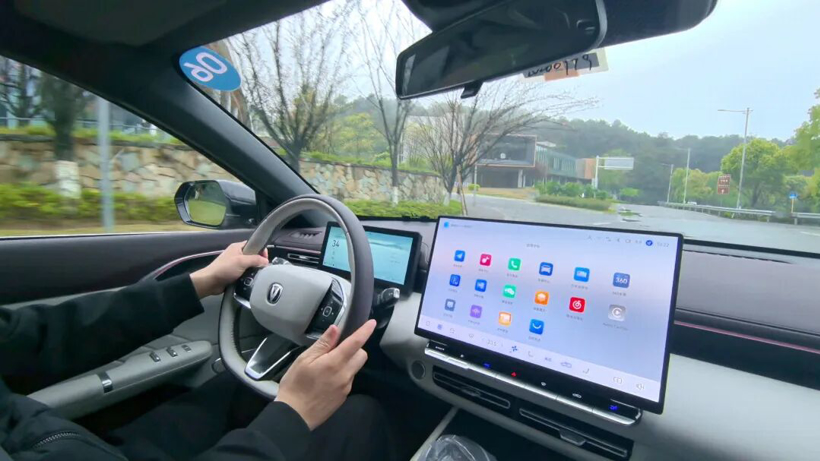 倒回HEV普混赛道，长安、吉利葫芦里卖的什么药？