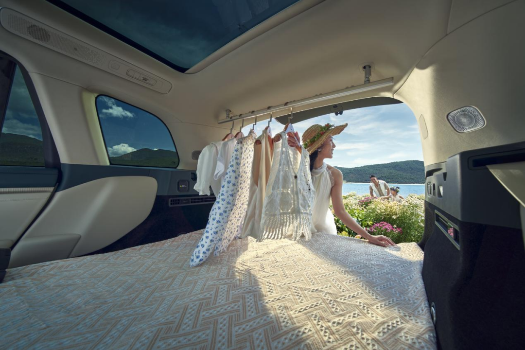 “五座新王”岚图泰山X8 30.29万-38.99万开启预售